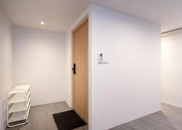公寓 Townhouse 36 In Pratunam Soi Ratchaprarop 10 *