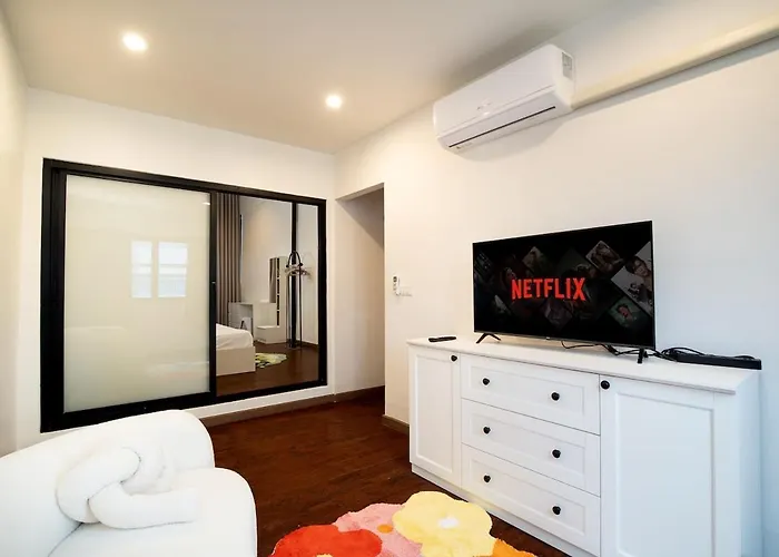 公寓 Townhouse 36 In Pratunam Soi Ratchaprarop 10 *