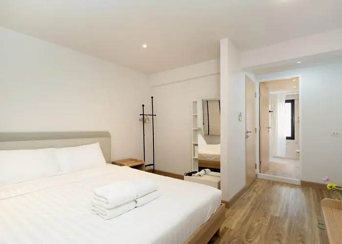 公寓 Townhouse 36 In Pratunam Soi Ratchaprarop 10 曼谷