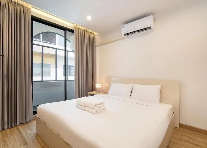 Townhouse 36 In Pratunam Soi Ratchaprarop 10