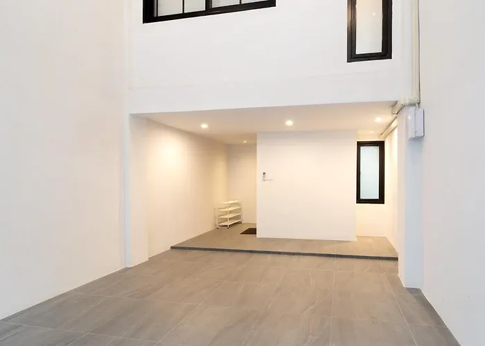 公寓 Townhouse 36 In Pratunam Soi Ratchaprarop 10