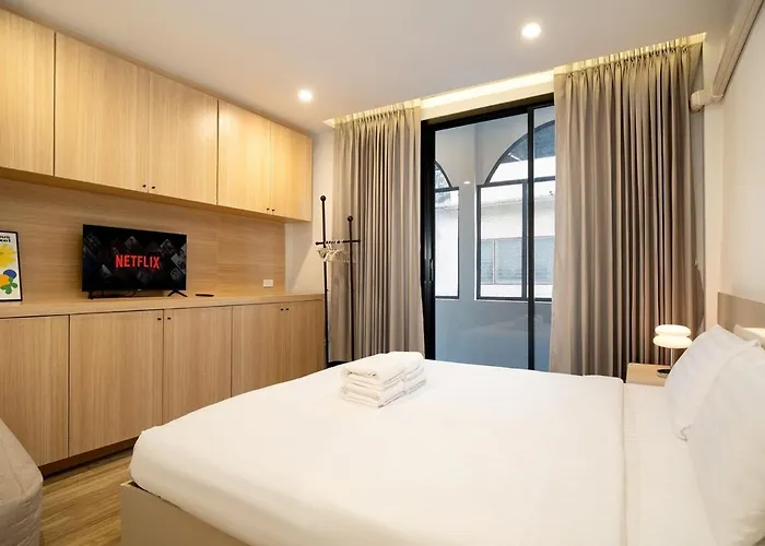 公寓 Townhouse 36 In Pratunam Soi Ratchaprarop 10 曼谷