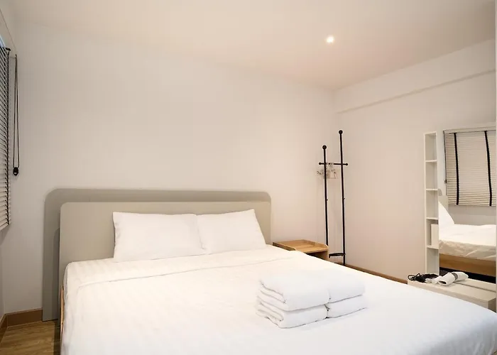 Townhouse 36 In Pratunam Soi Ratchaprarop 10