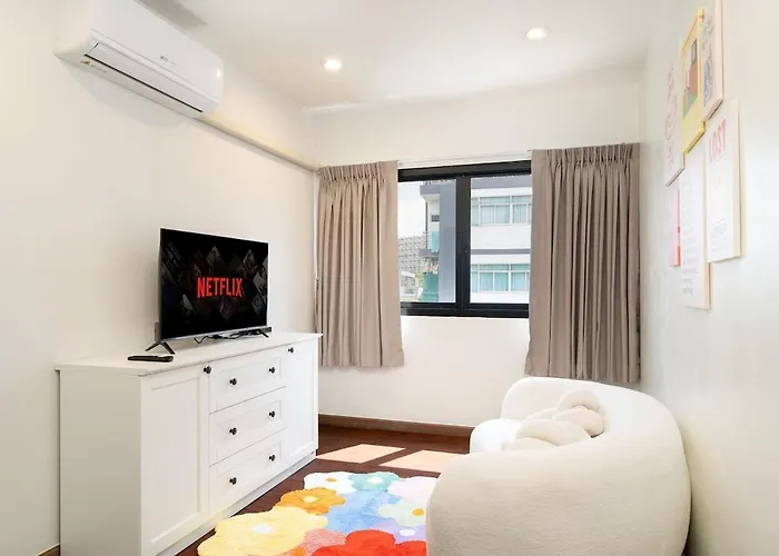 公寓 Townhouse 36 In Pratunam Soi Ratchaprarop 10 *